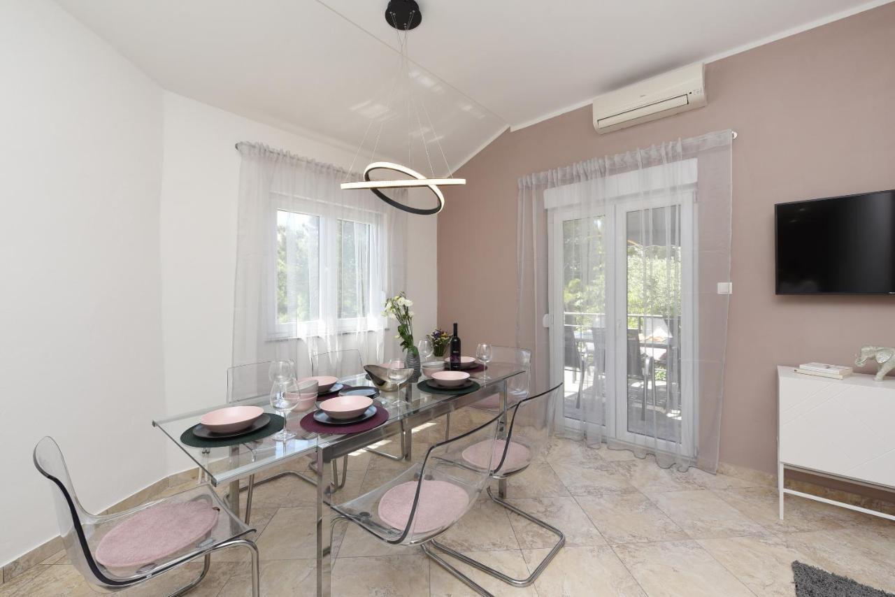 Malako Family Apartments Seline Dış mekan fotoğraf